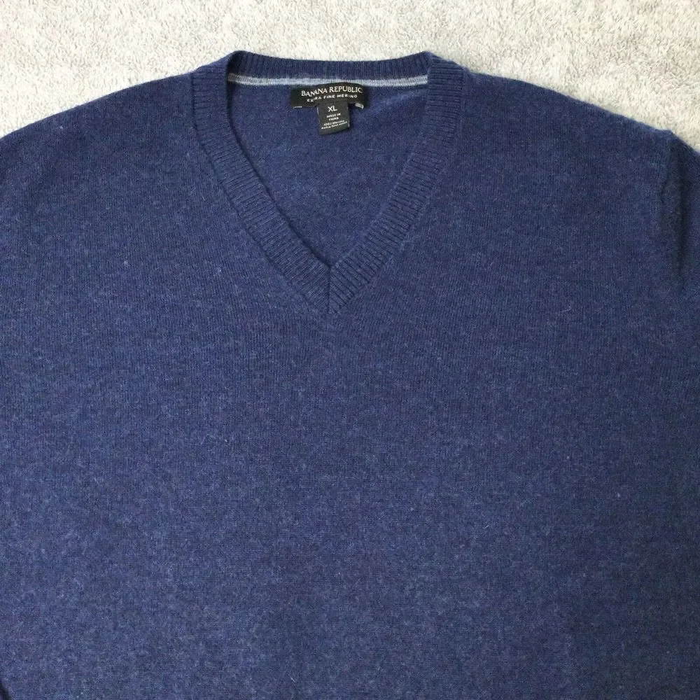 Banana Republic Extra Fine Merino Wool Sweater XL‎ Men's V Neck Blue Pullover
